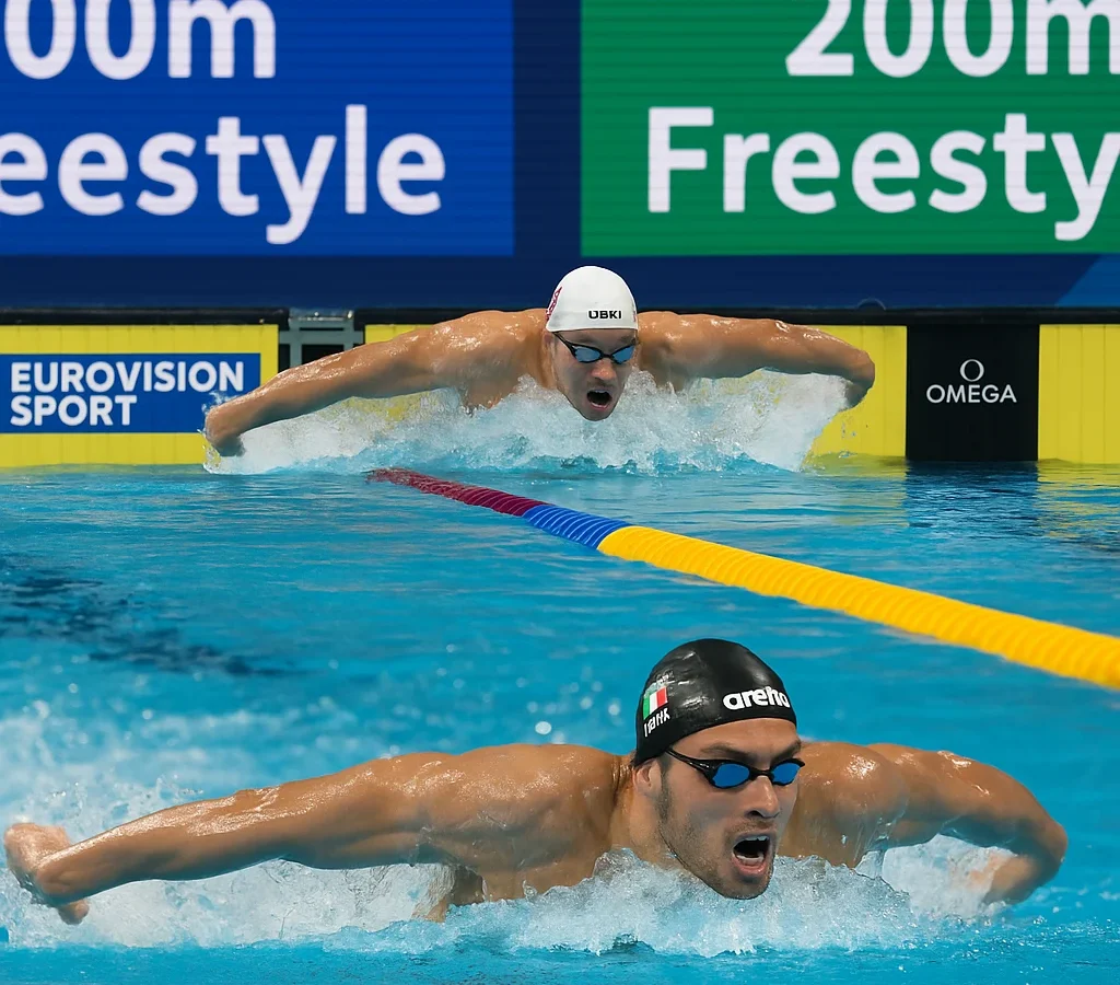Progresión y variación del rendimiento en 100 y 200 m en el Campeonato Europeo de Natación 2021